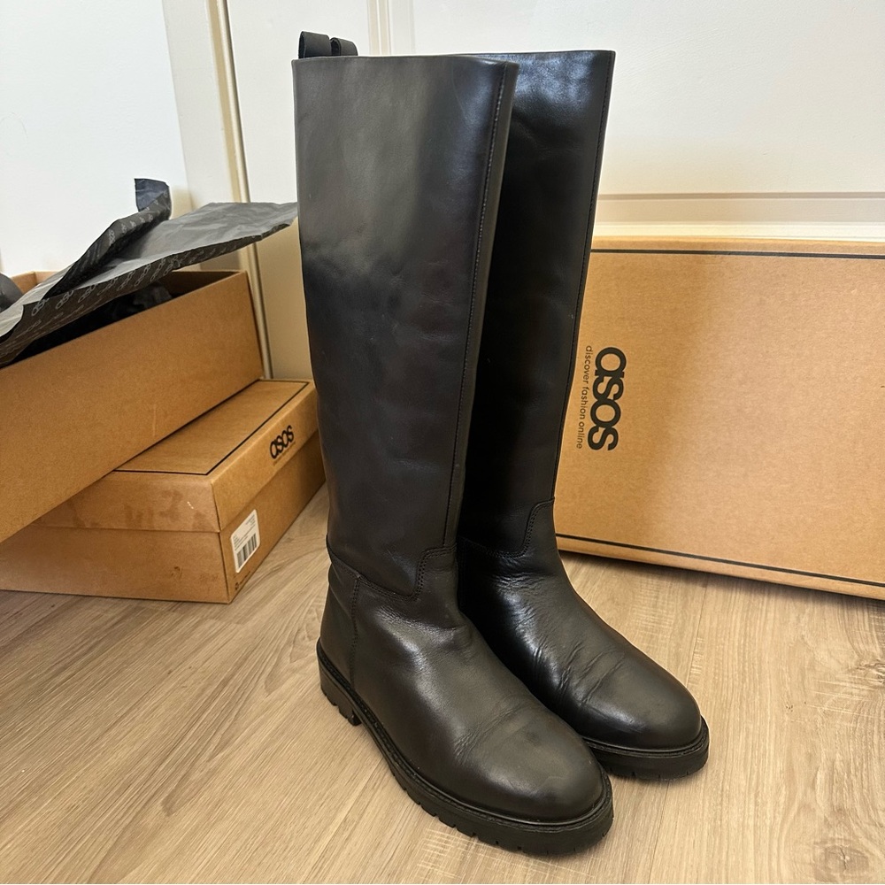 ASOS DESIGN Cassandra leather pull on knee boots in black, Size US5